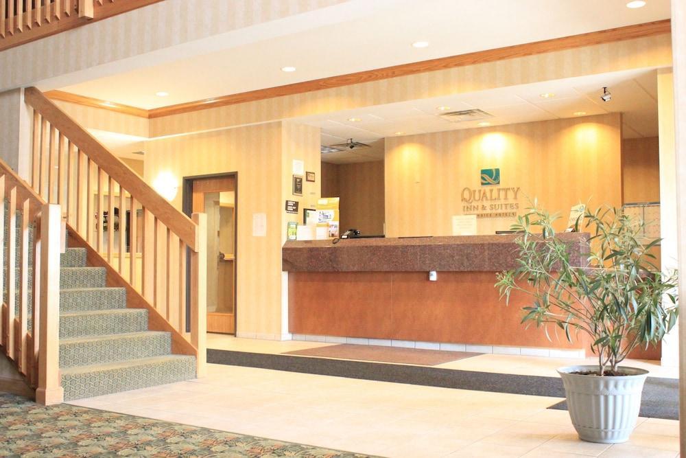 Quality Inn & Suites Lodi I-90 Exterior photo